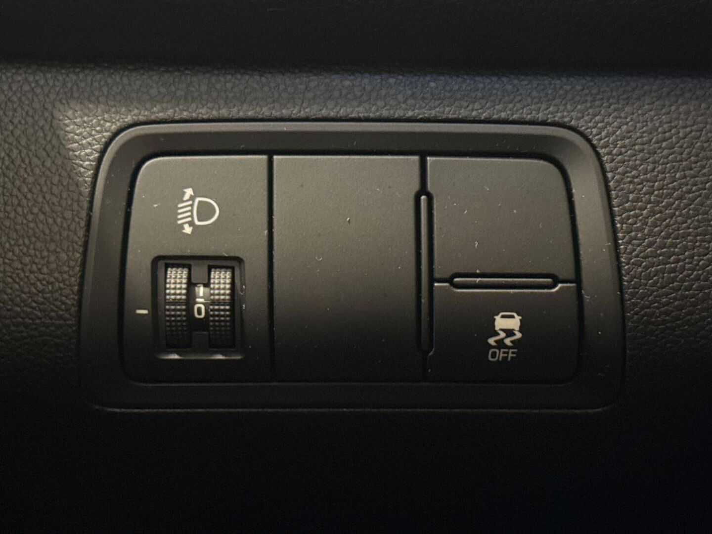 HYUNDAI i20 Hatchback 27