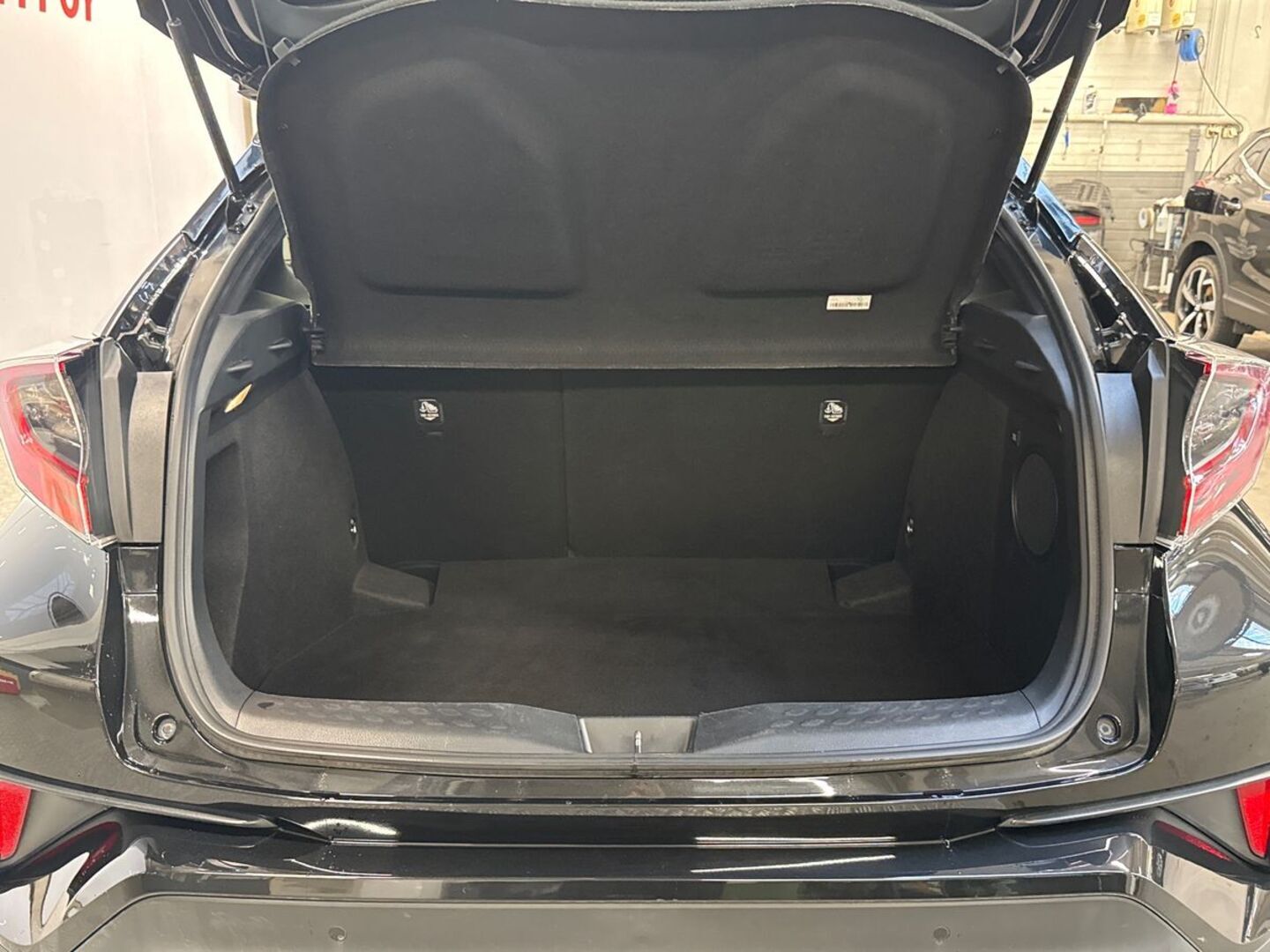 TOYOTA C-HR 2019