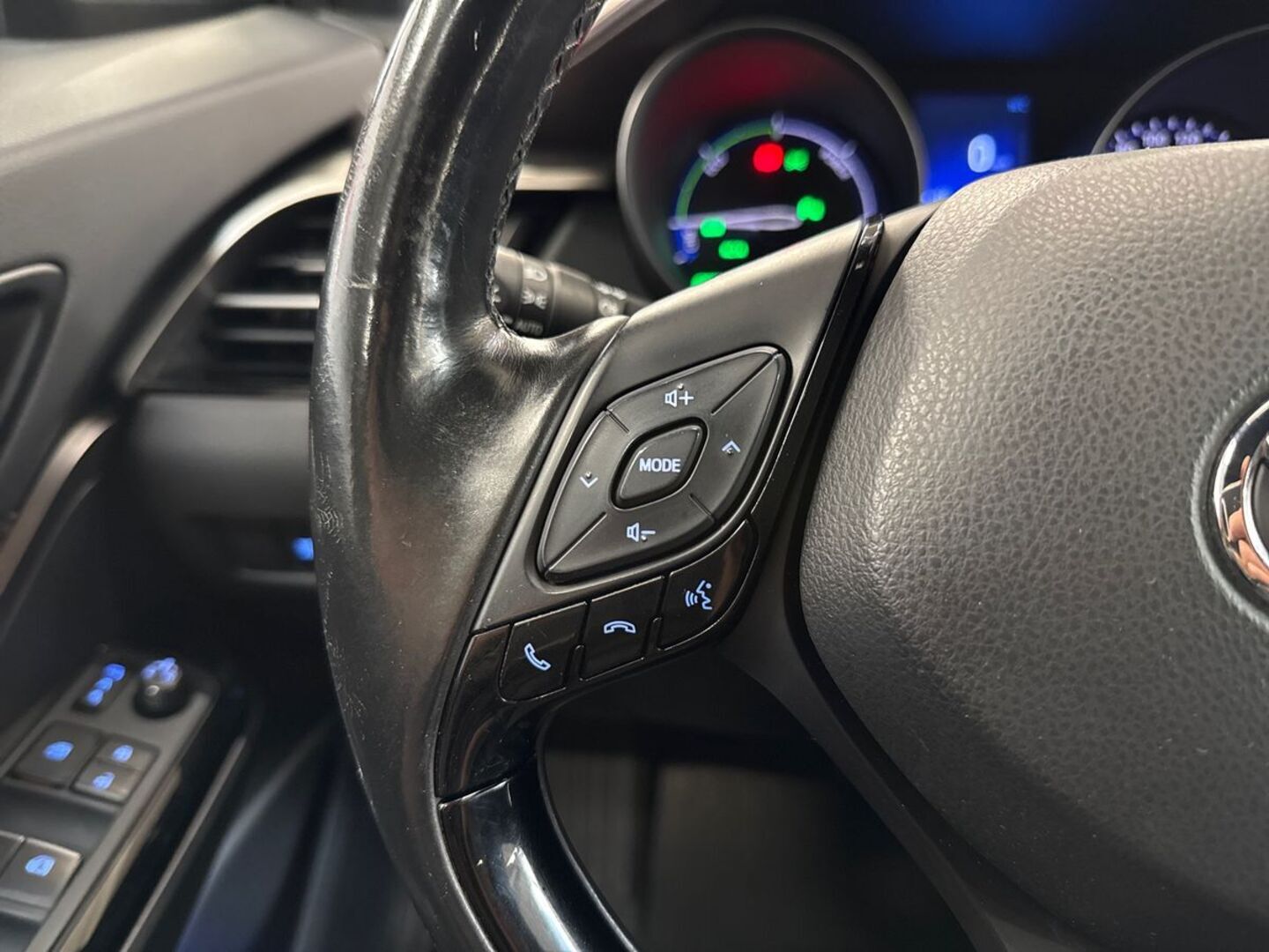 TOYOTA C-HR 2019