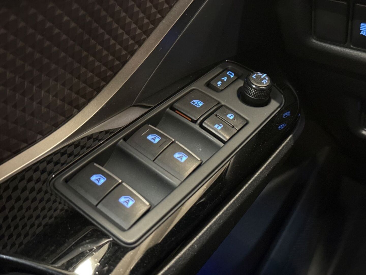 TOYOTA C-HR 2019