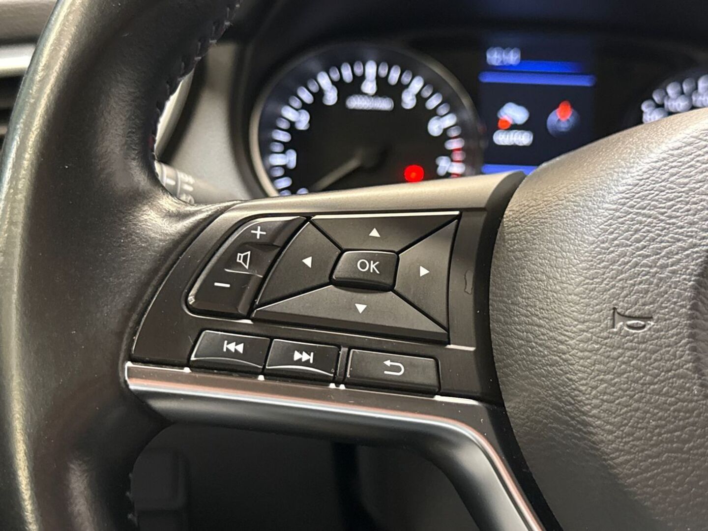 NISSAN Qashqai 2019