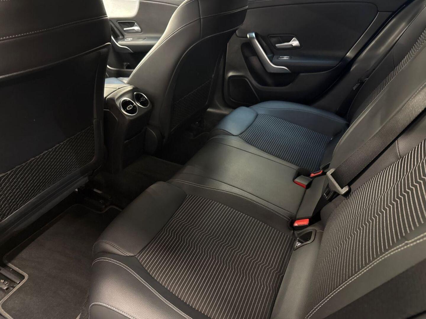 MERCEDES-BENZ CLA 2019