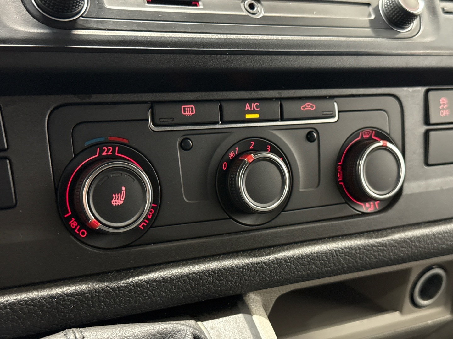 VOLKSWAGEN Transporter 2019