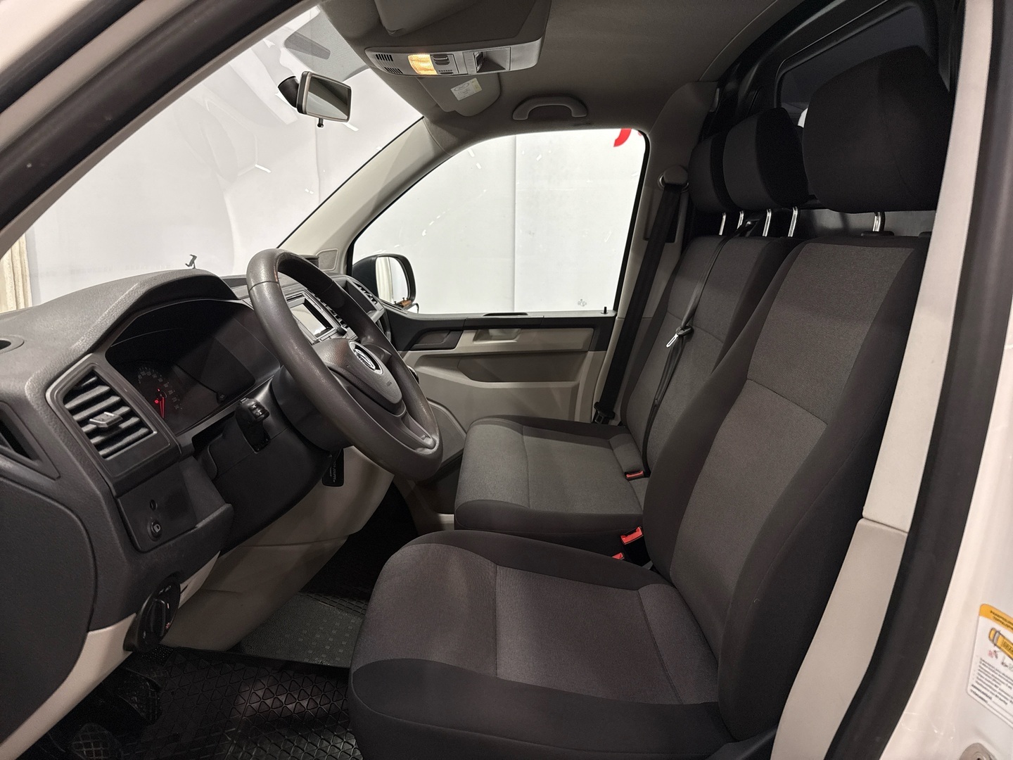 VOLKSWAGEN Transporter 2019