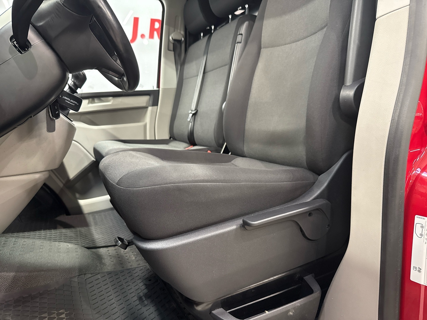 VOLKSWAGEN Transporter 2019