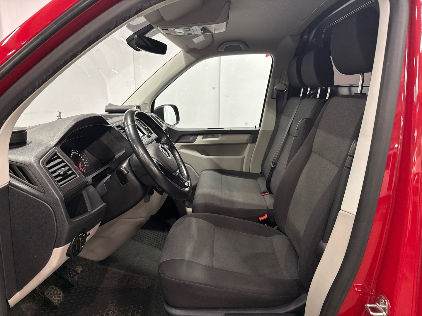 VOLKSWAGEN Transporter 2019