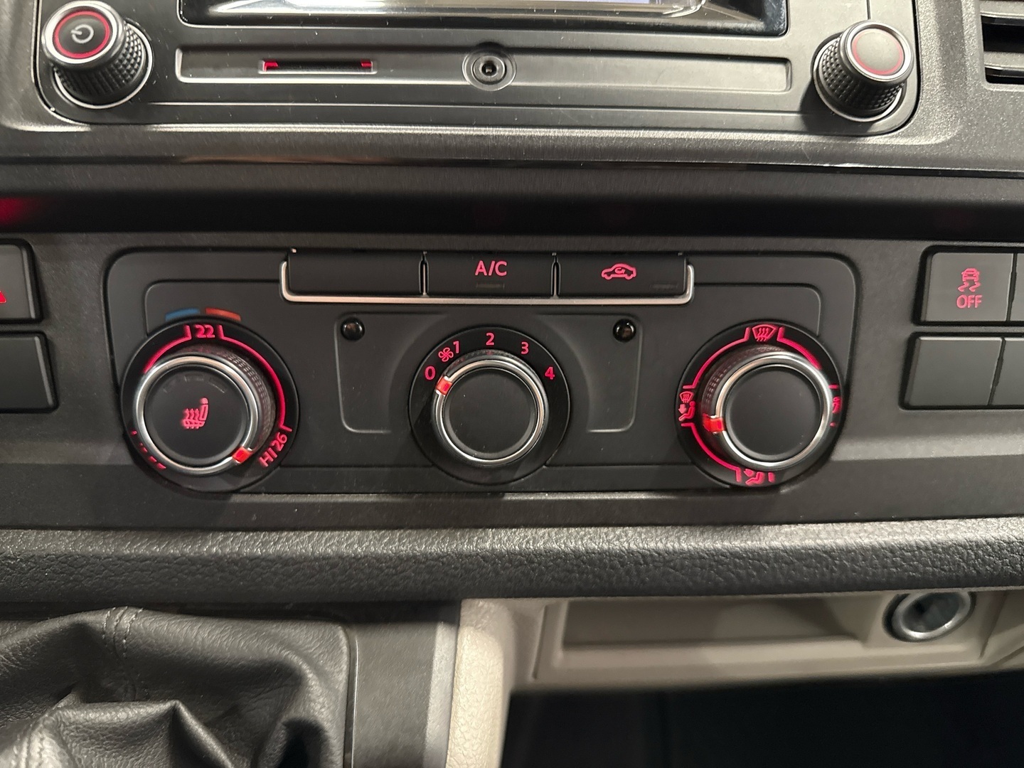 VOLKSWAGEN Transporter 2019