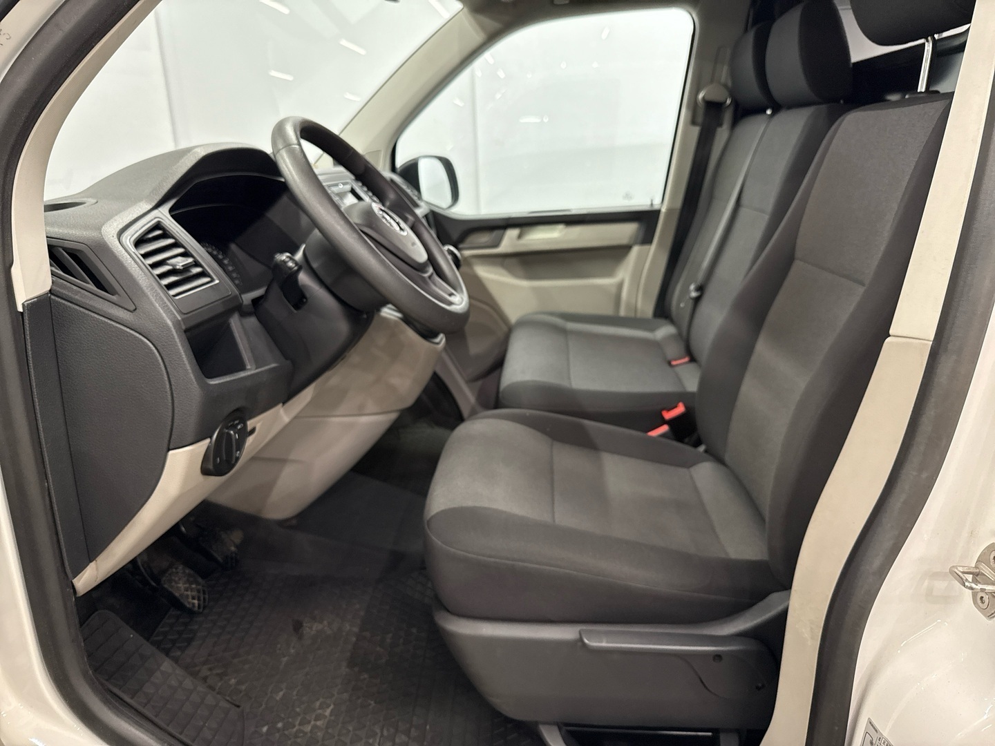 VOLKSWAGEN Transporter 2019