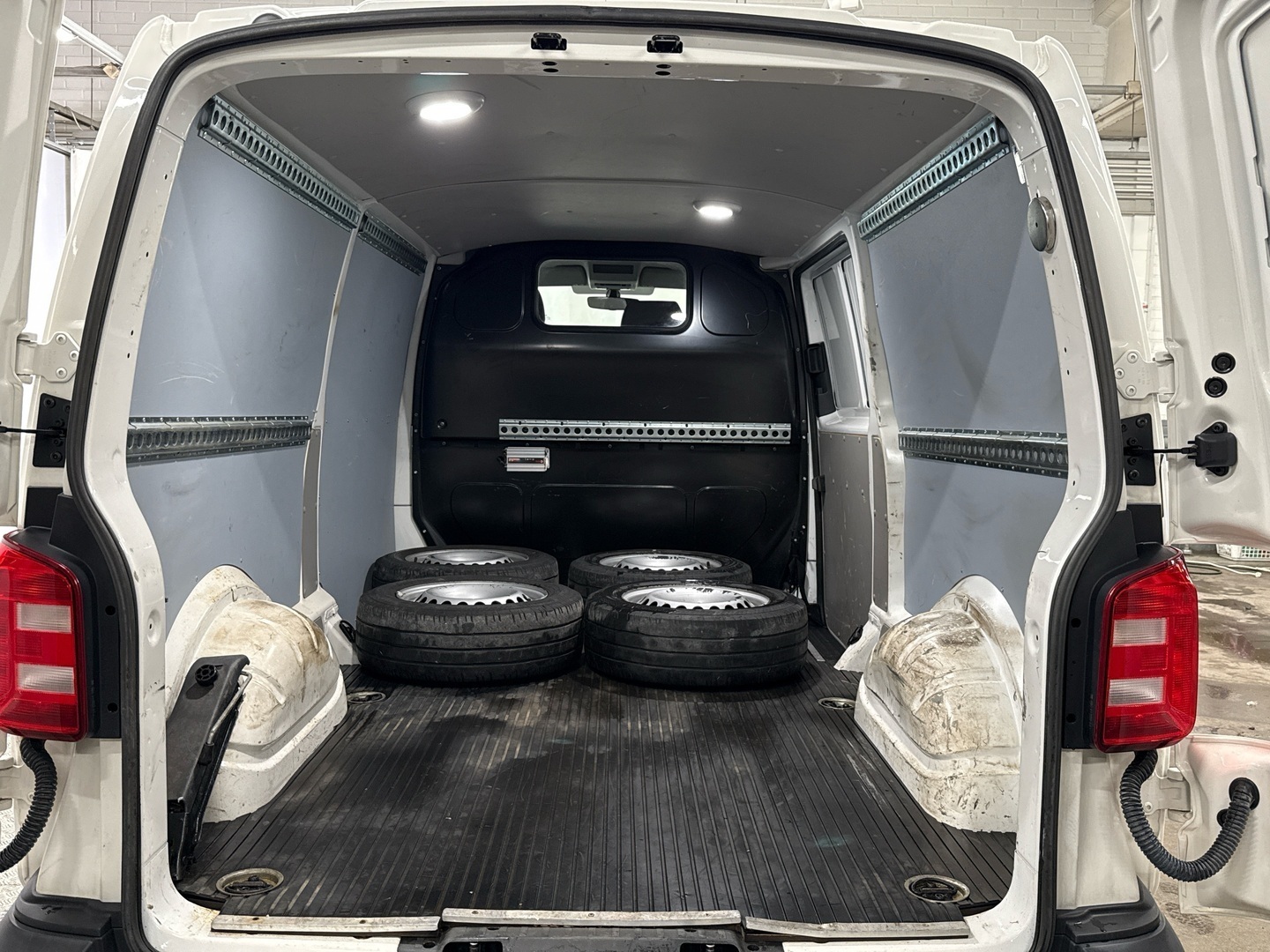 VOLKSWAGEN Transporter 2019