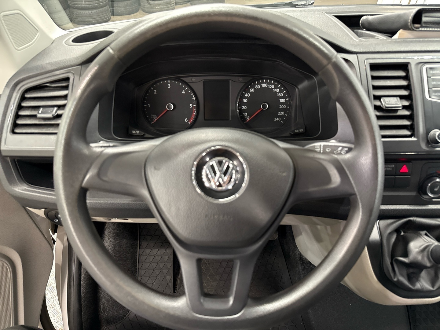 VOLKSWAGEN Transporter 2019