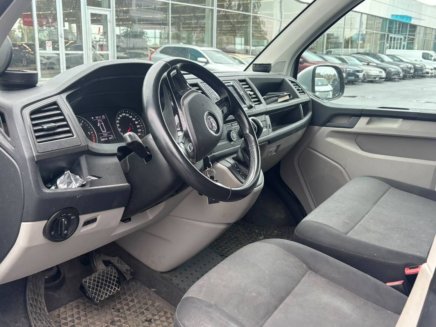 VOLKSWAGEN Transporter 2019