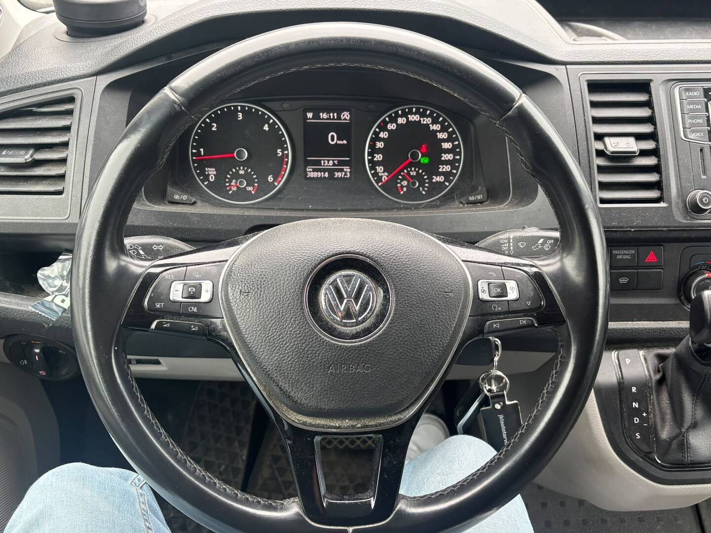 VOLKSWAGEN Transporter 2019