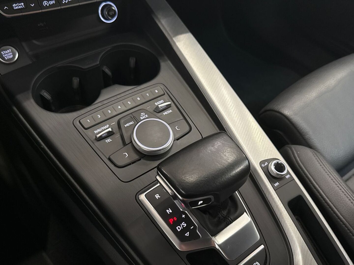 AUDI A4 2019