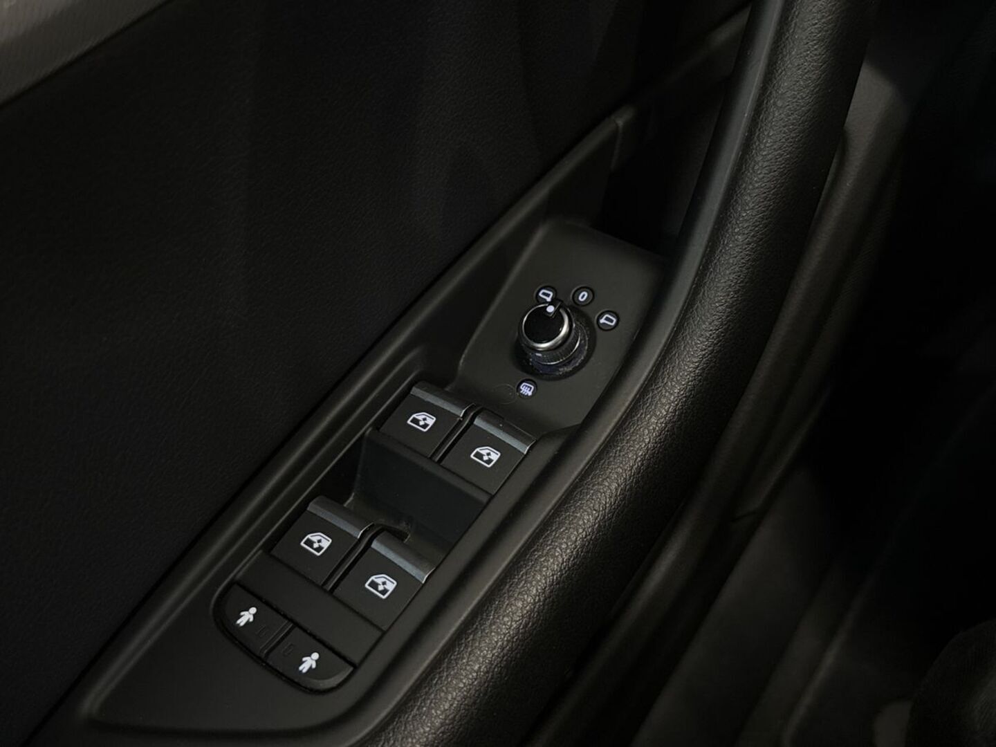AUDI A4 2019