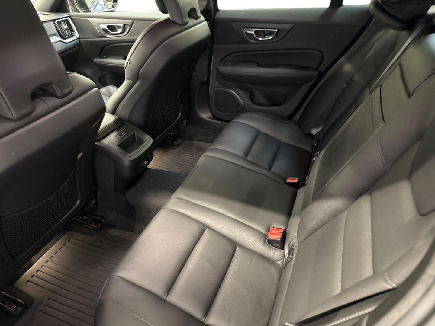VOLVO V60 2019