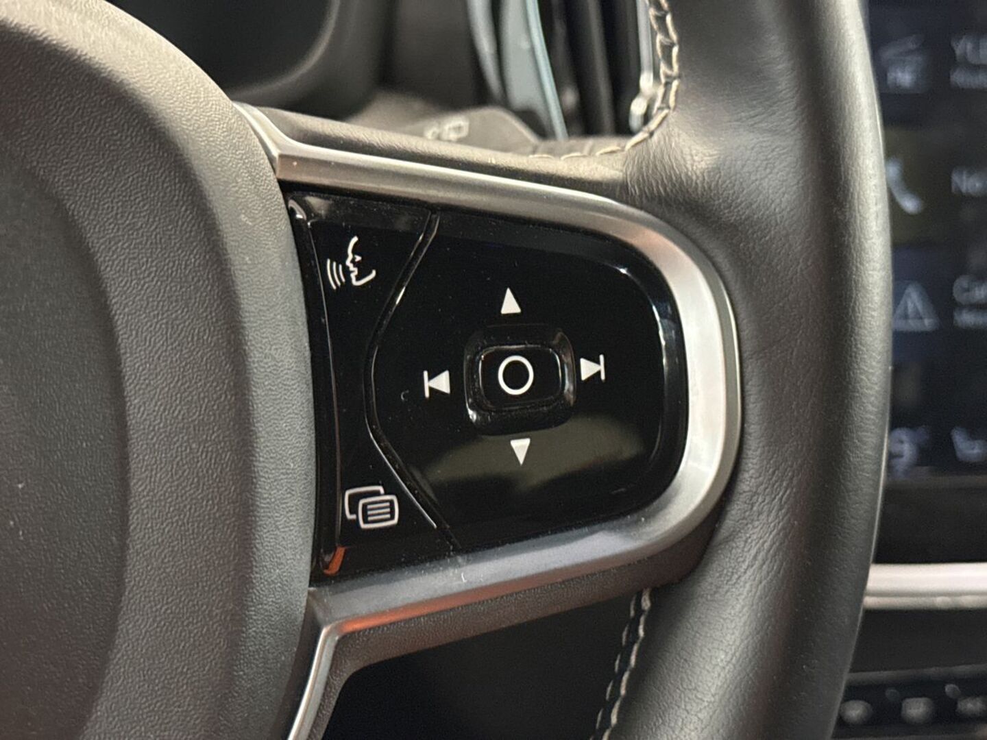 VOLVO V60 2019