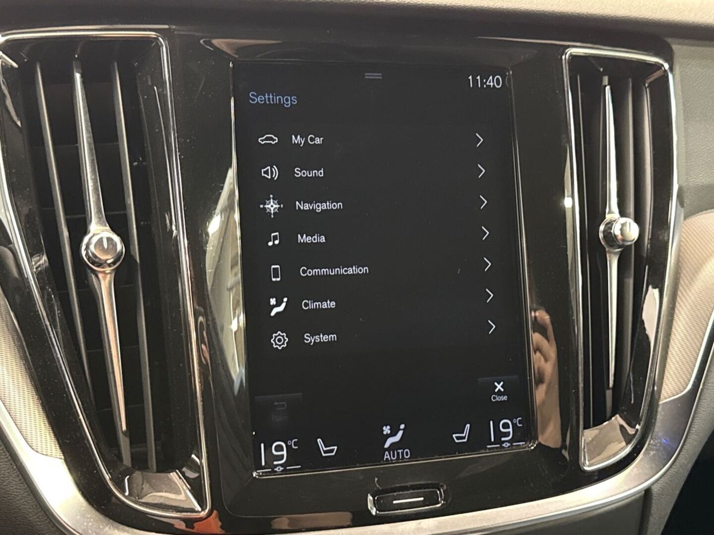 VOLVO V60 2019