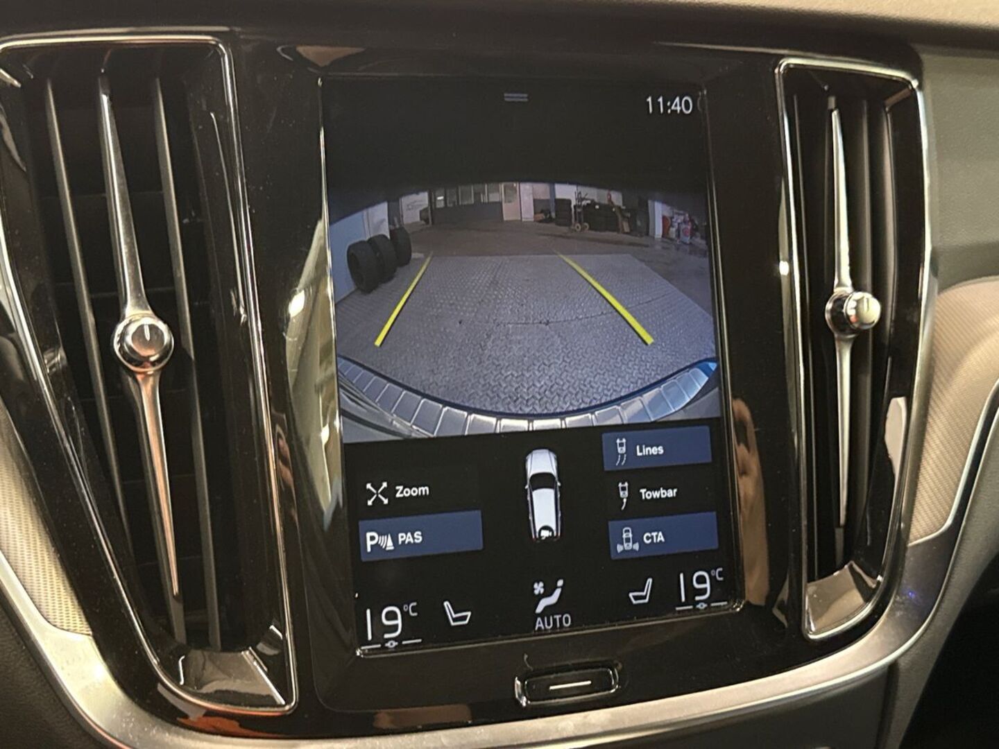 VOLVO V60 2019