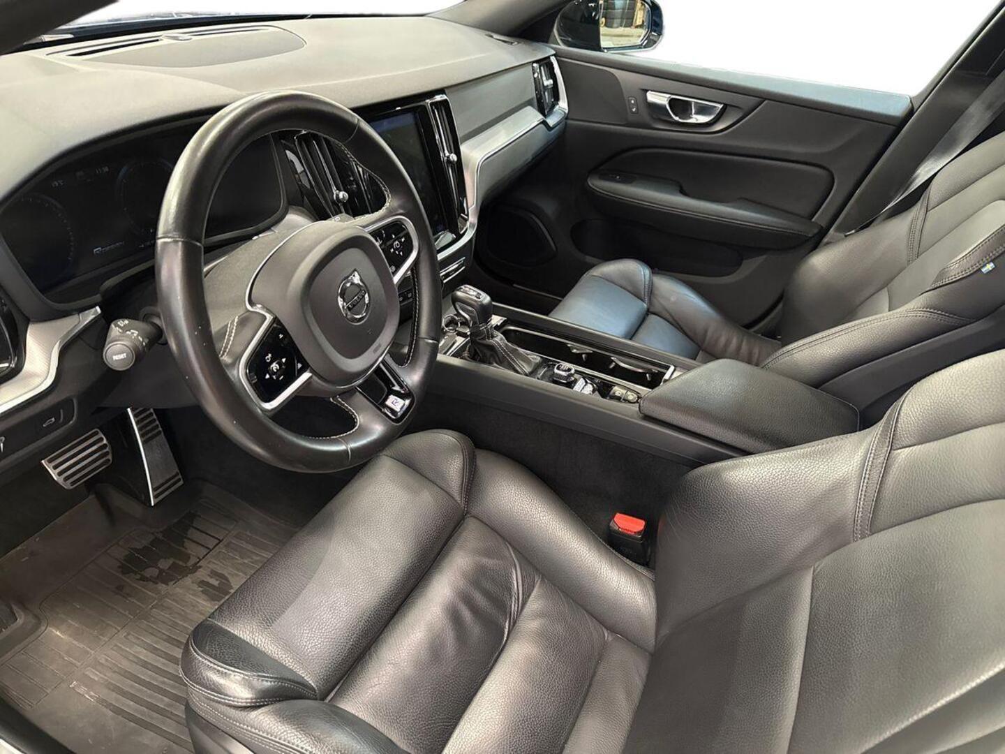 VOLVO V60 2019