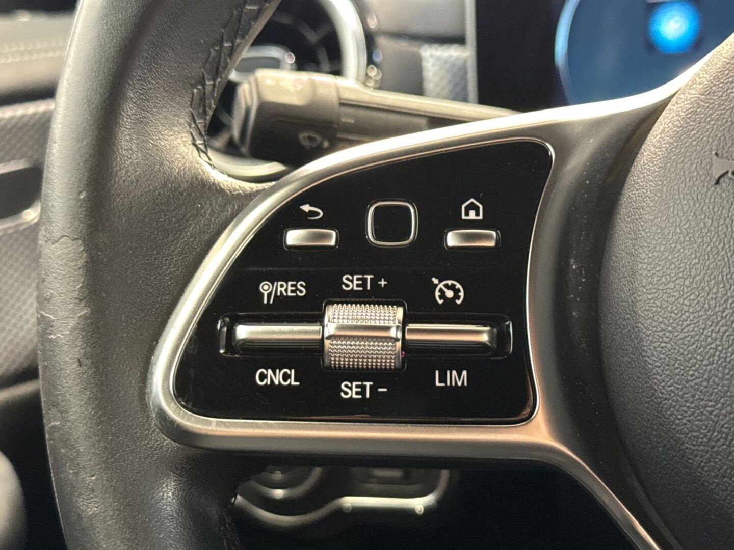 MERCEDES-BENZ CLA 2020