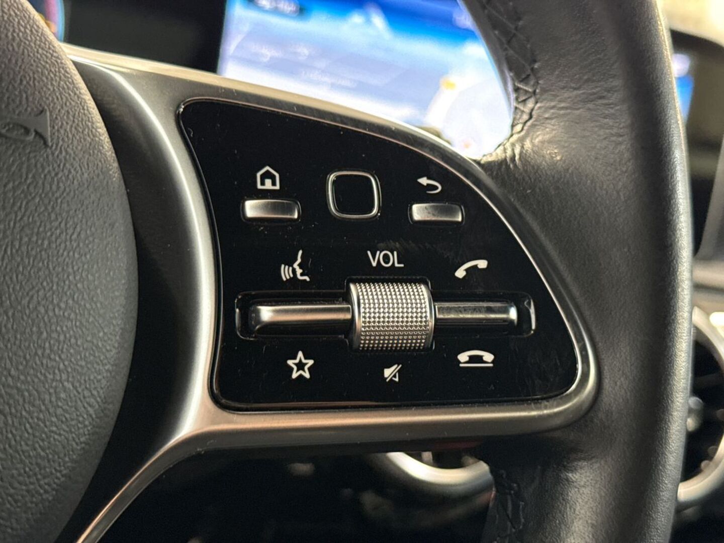 MERCEDES-BENZ CLA 2020
