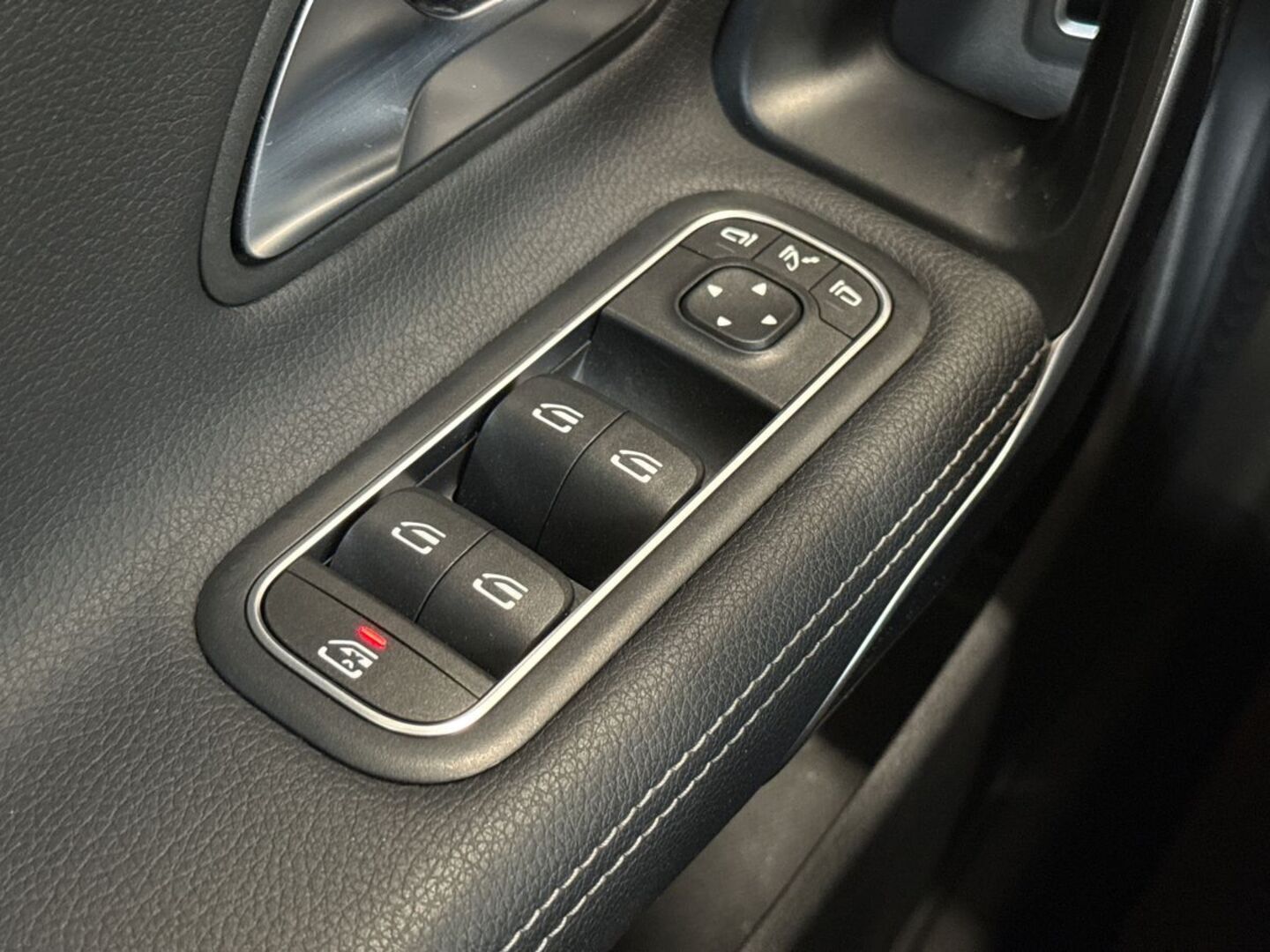 MERCEDES-BENZ CLA 2020