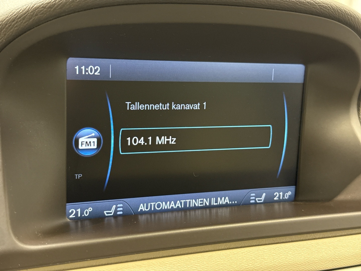 VOLVO V70 2011