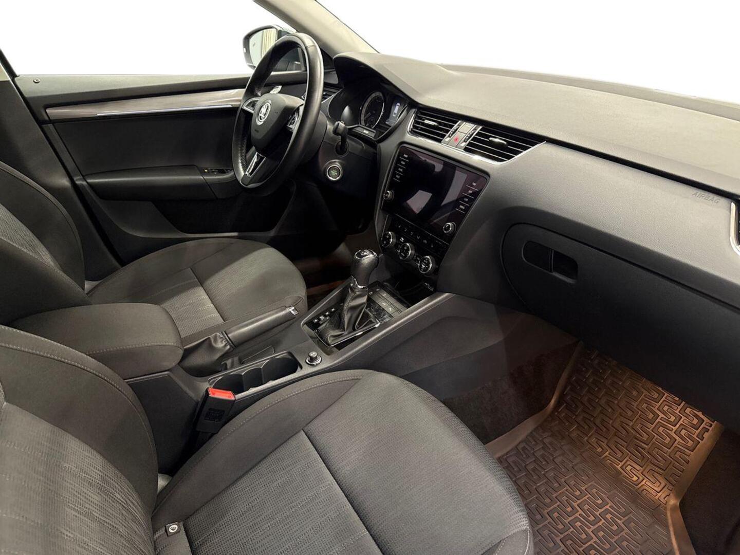 SKODA Octavia 9