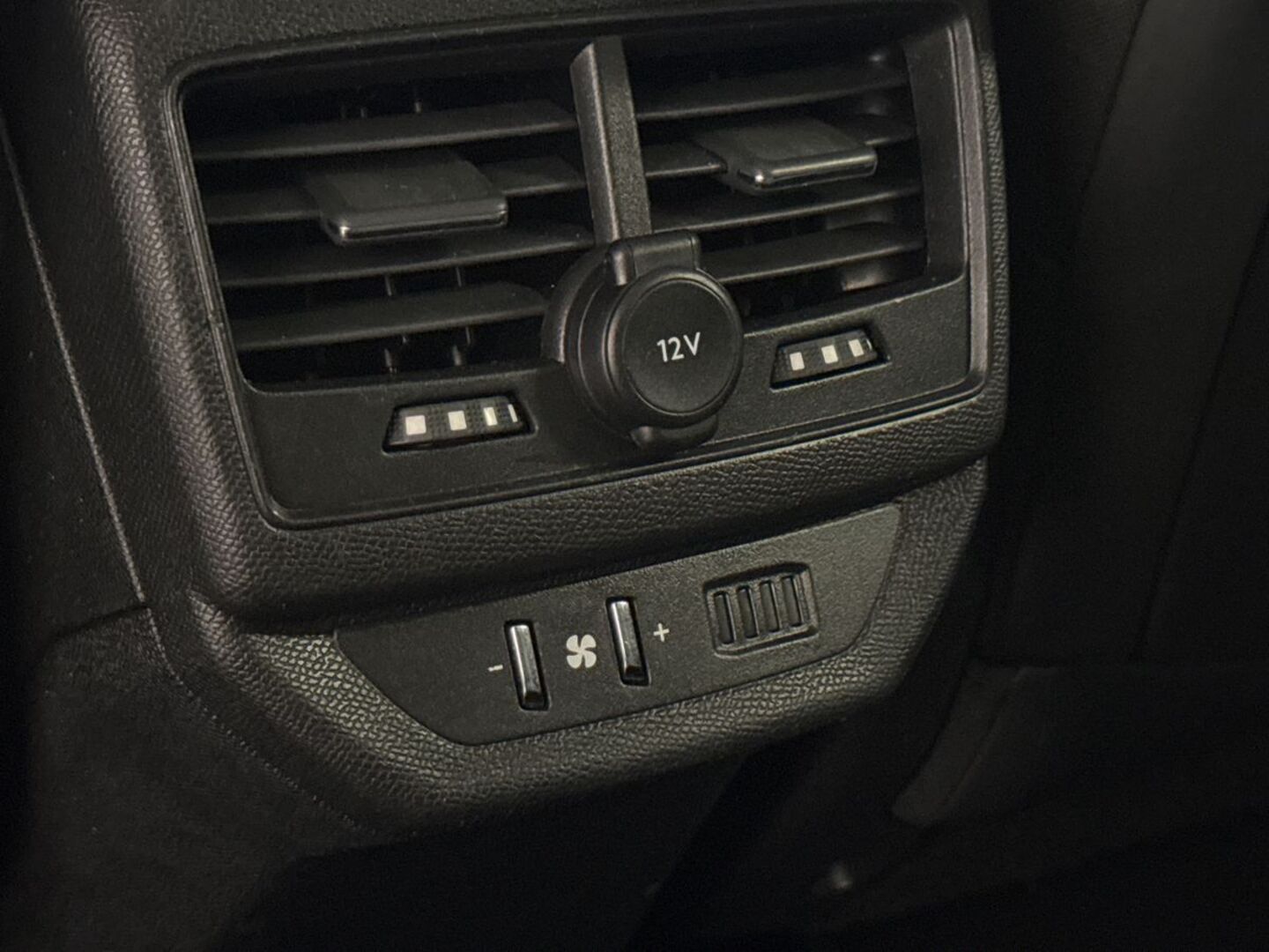 PEUGEOT 5008 2020