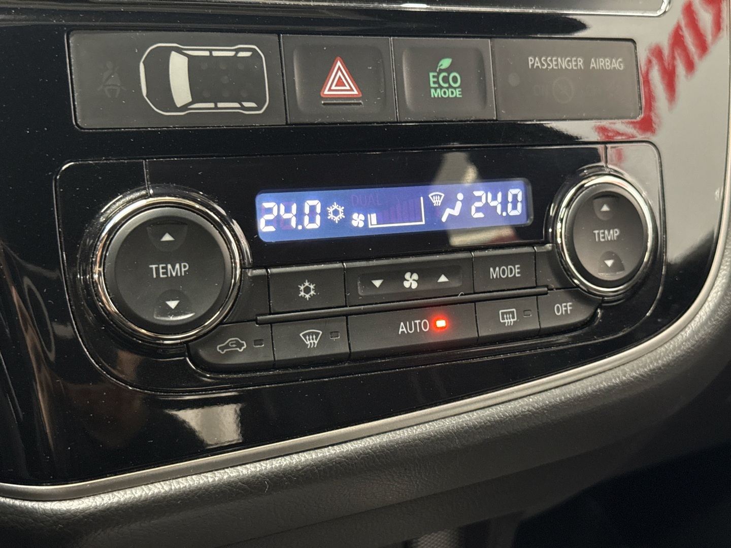 MITSUBISHI Outlander PHEV 2018