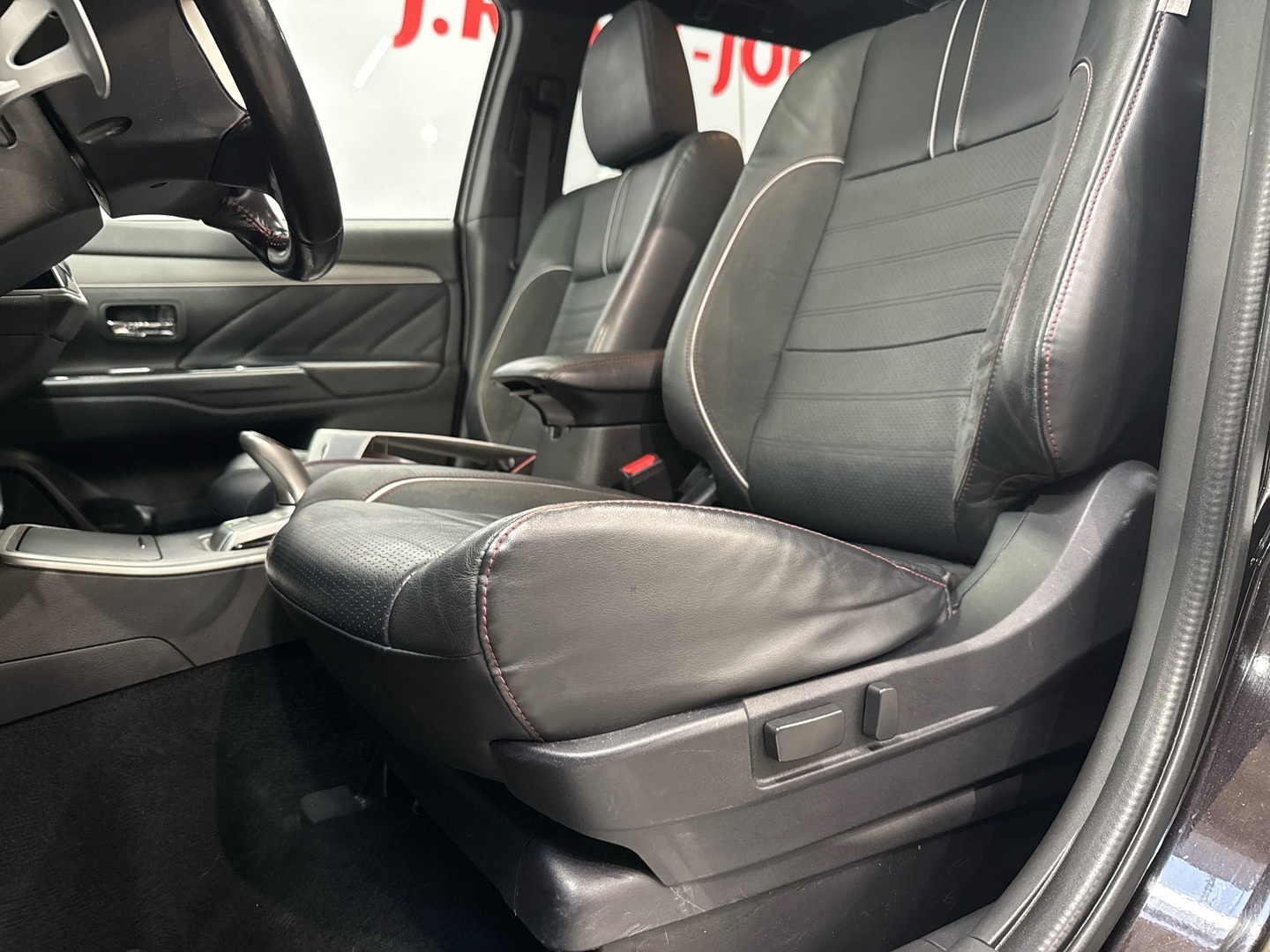 MITSUBISHI Outlander PHEV 2018