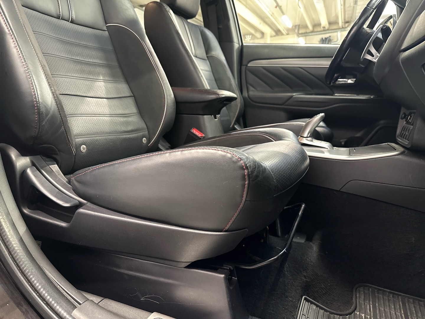 MITSUBISHI Outlander PHEV 2018