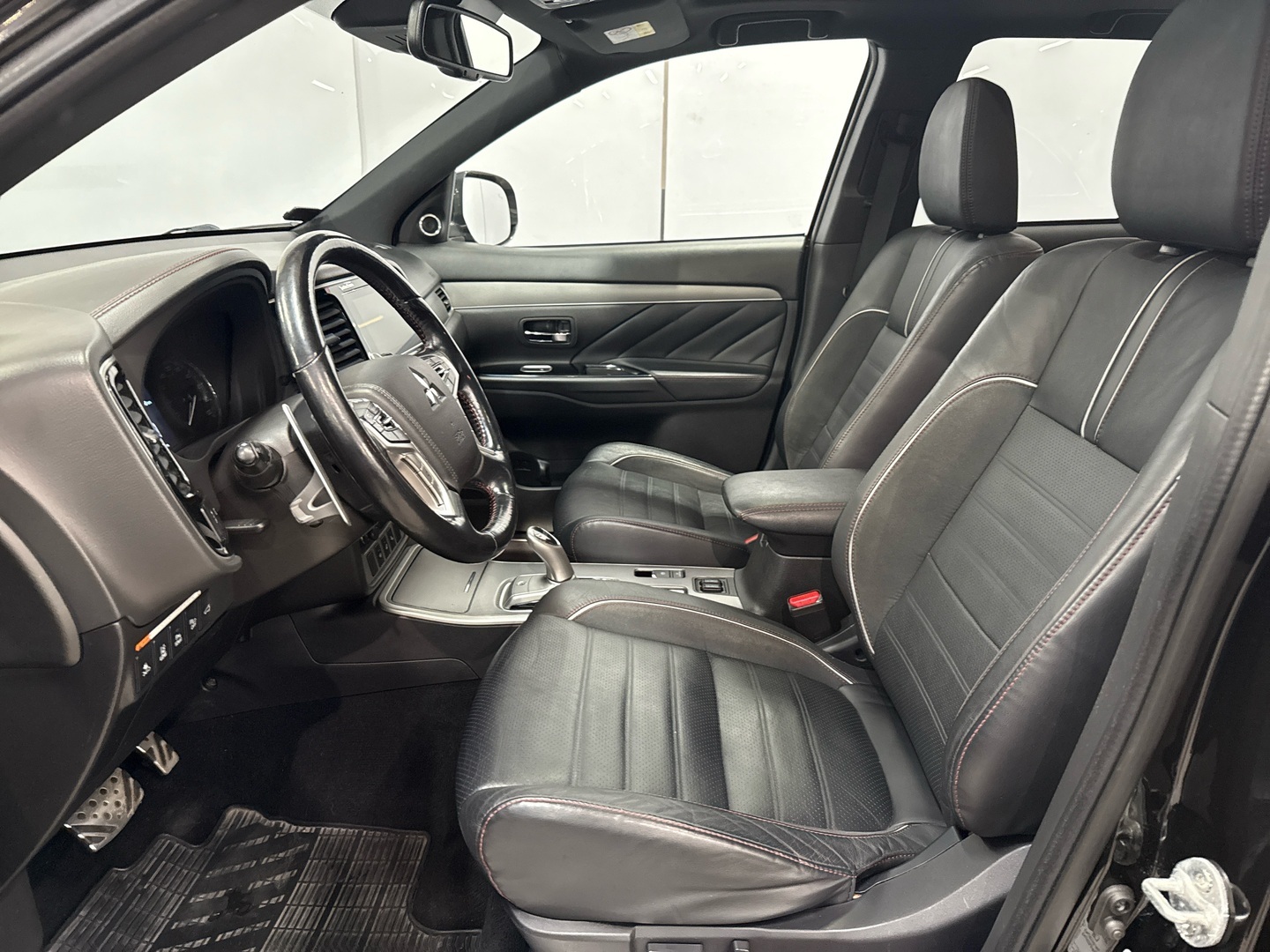 MITSUBISHI Outlander PHEV 2018