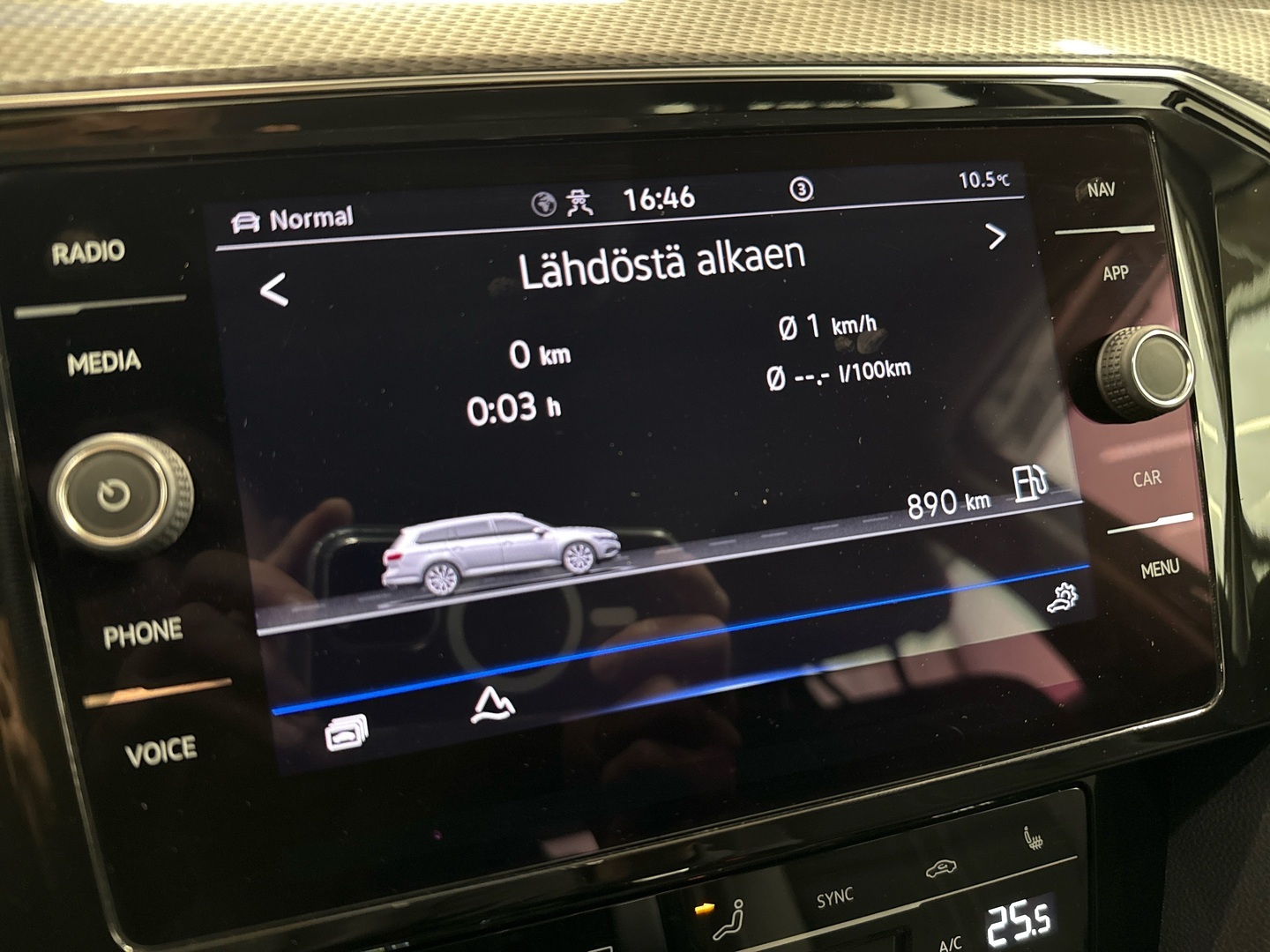 VOLKSWAGEN Passat 2022