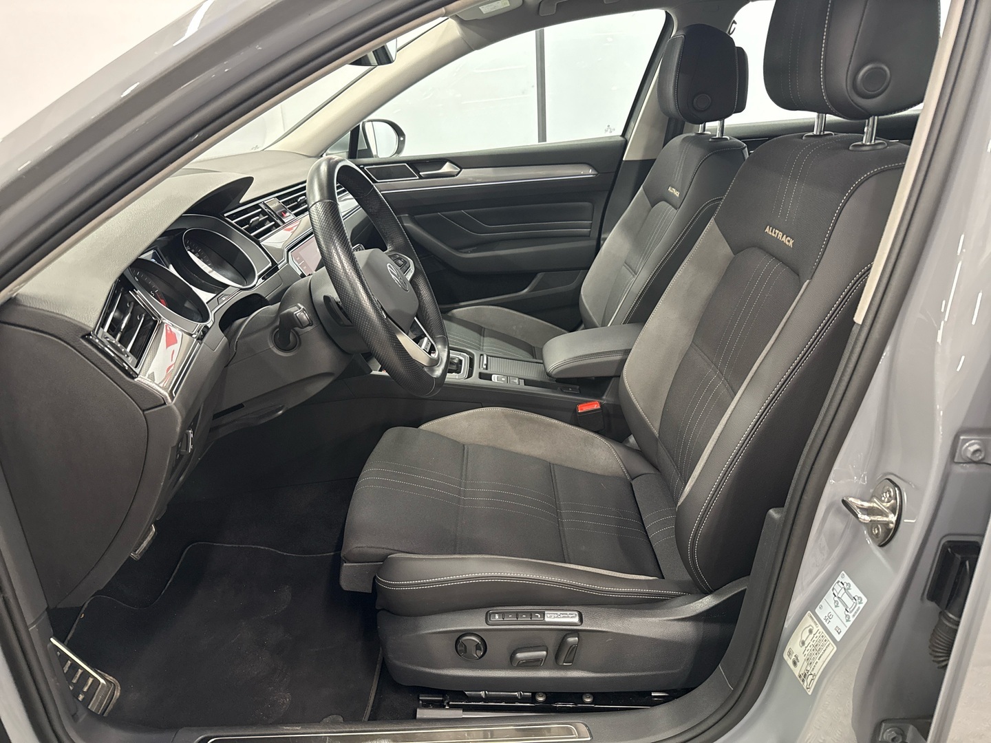 VOLKSWAGEN Passat 2022