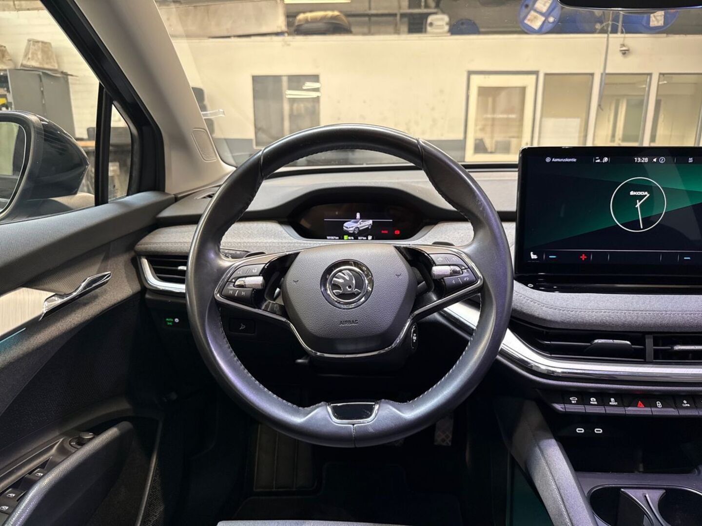 SKODA Enyaq 2022