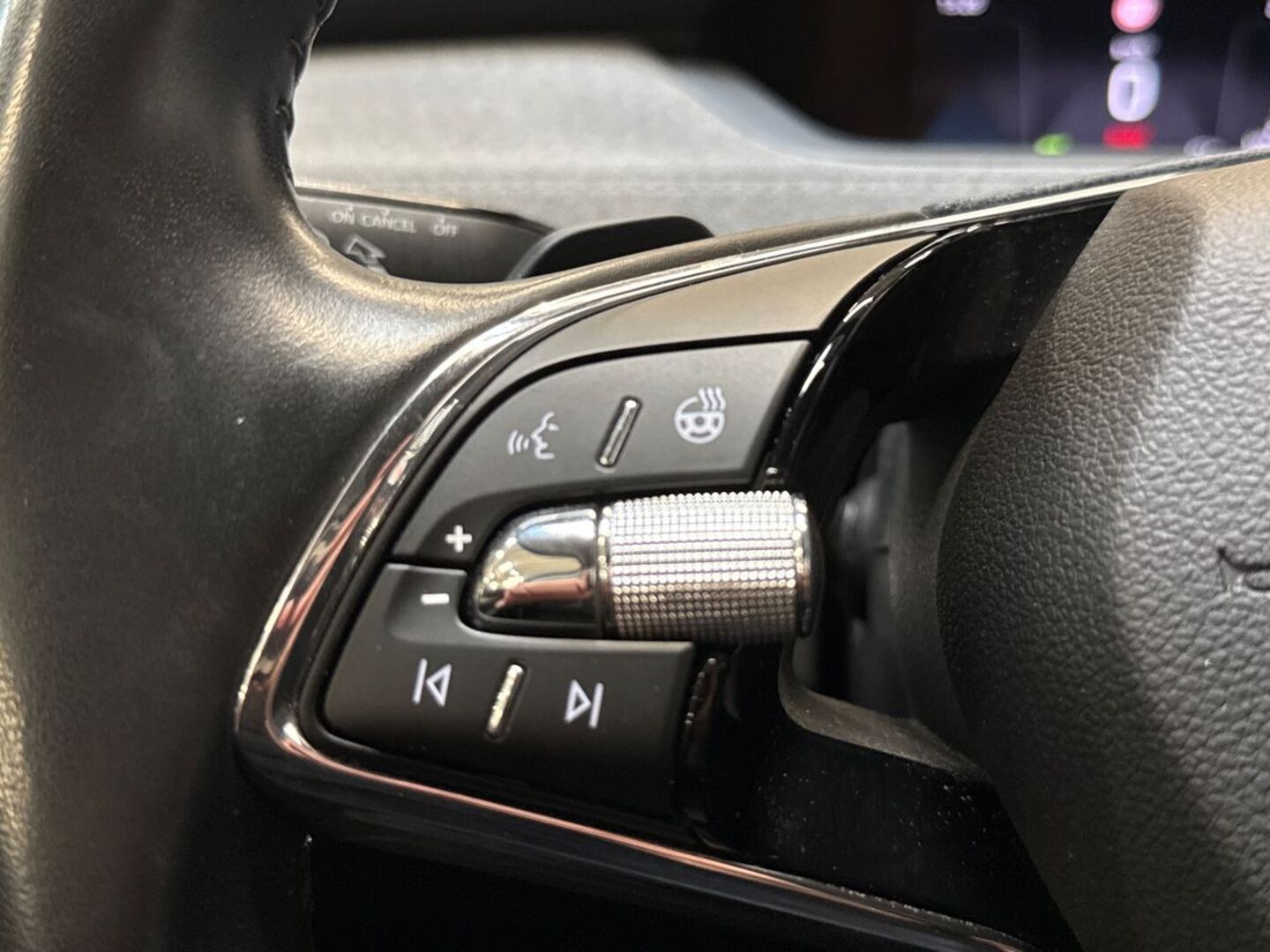 SKODA Enyaq 2022