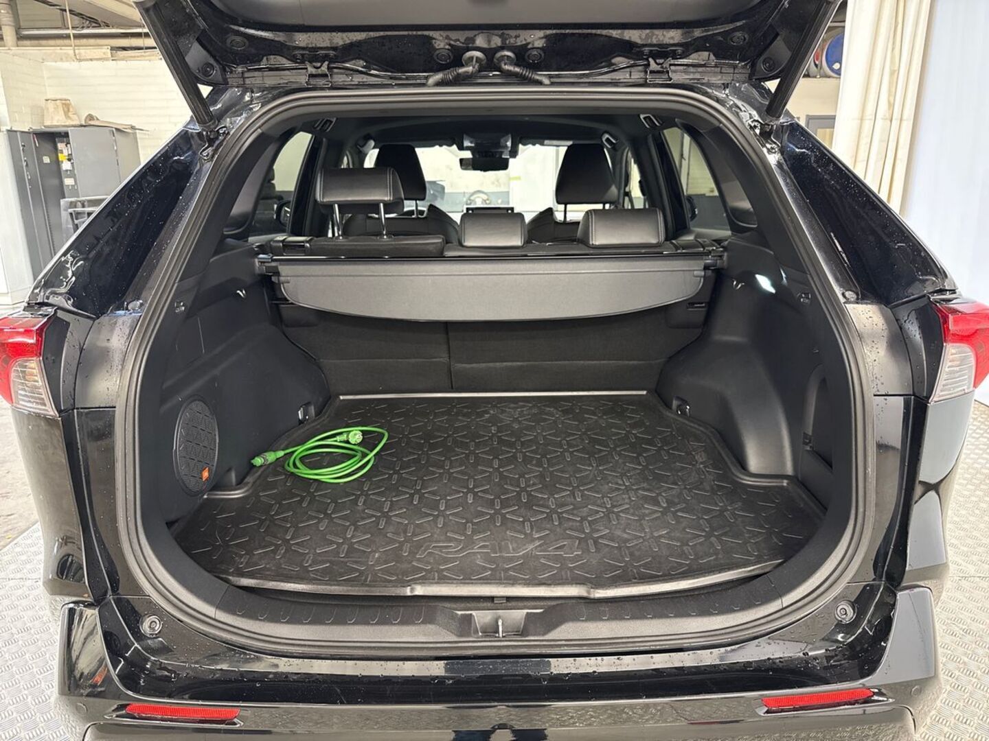 TOYOTA RAV4 11