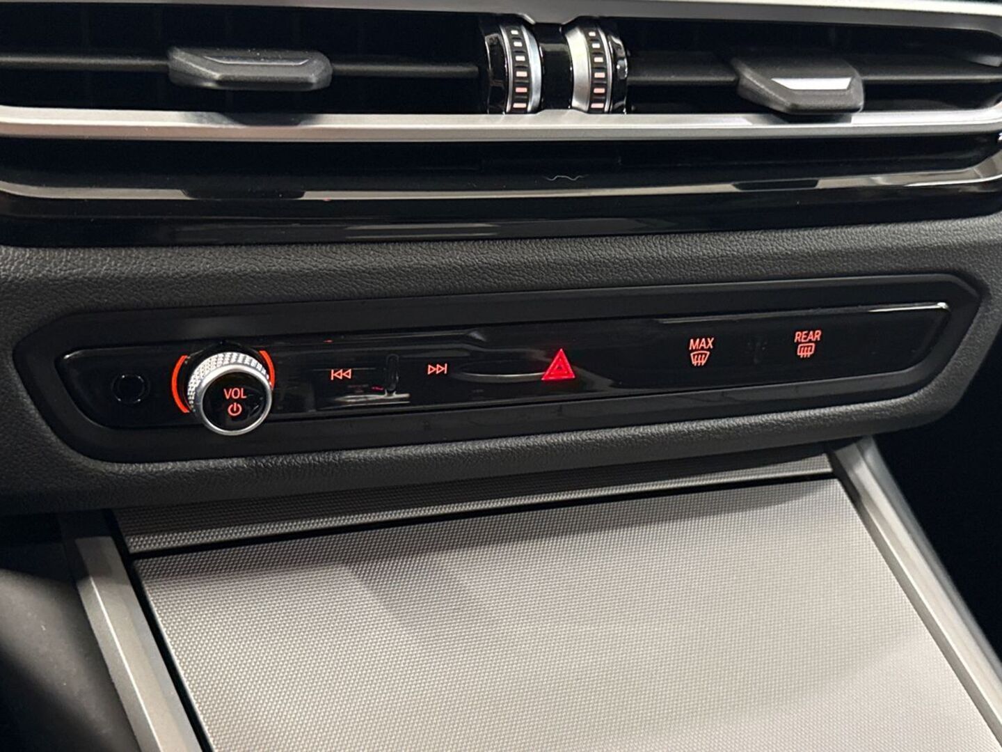 BMW 330 32
