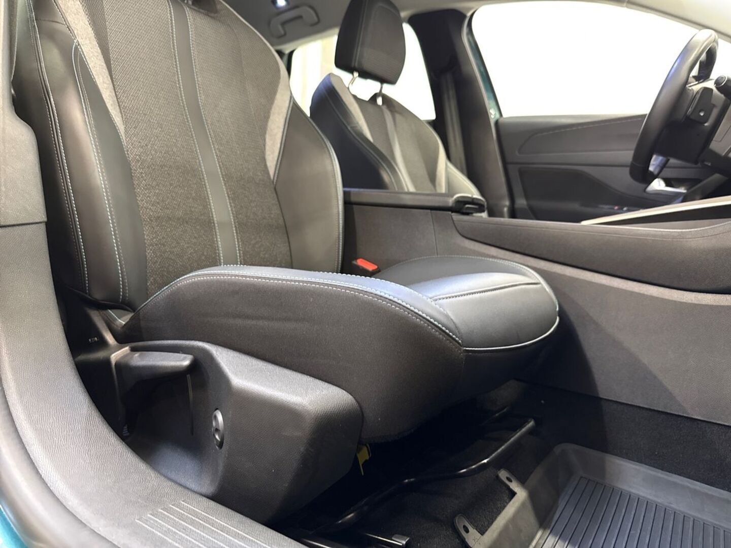 PEUGEOT 308 2024