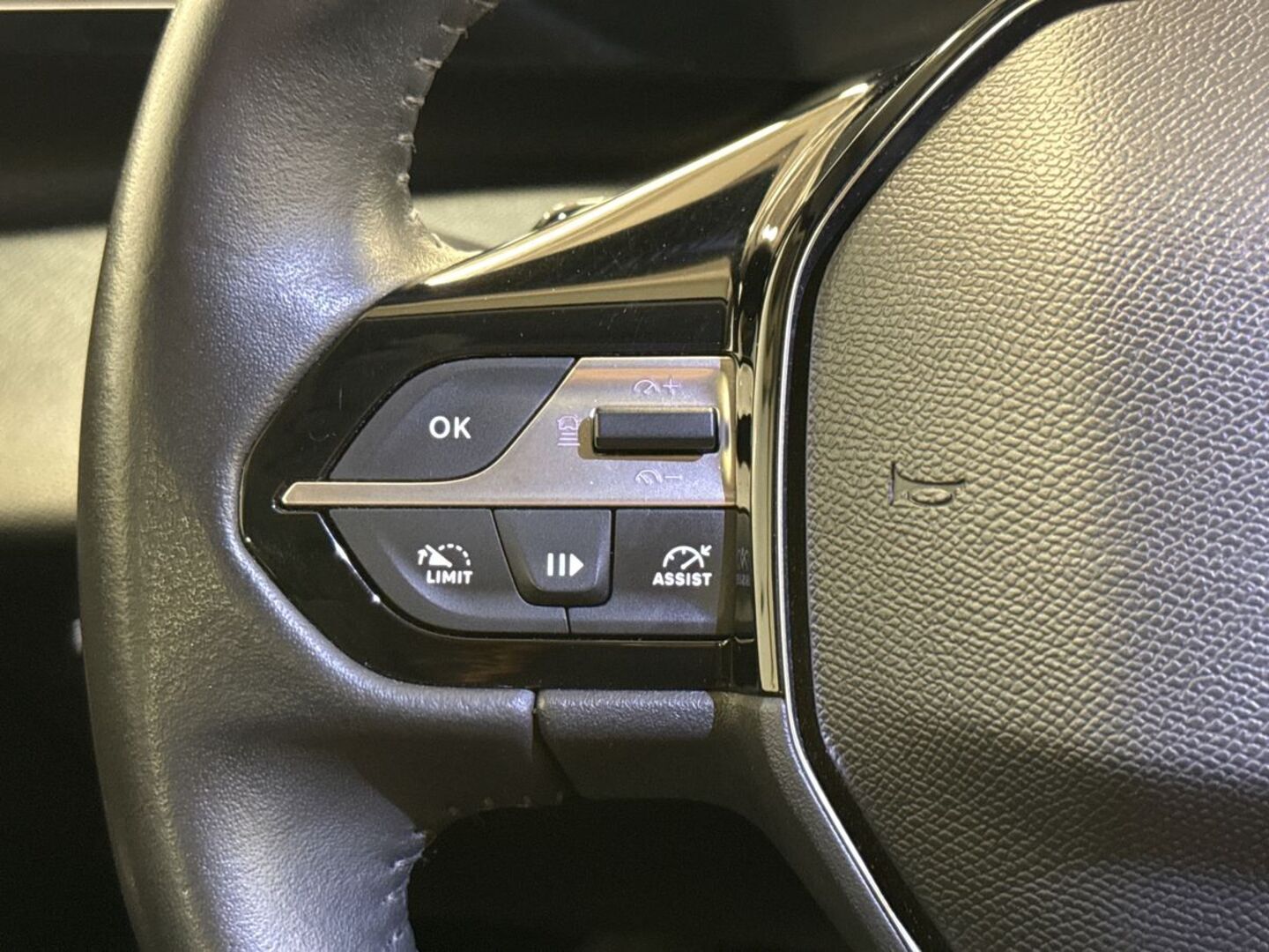 PEUGEOT 308 2024