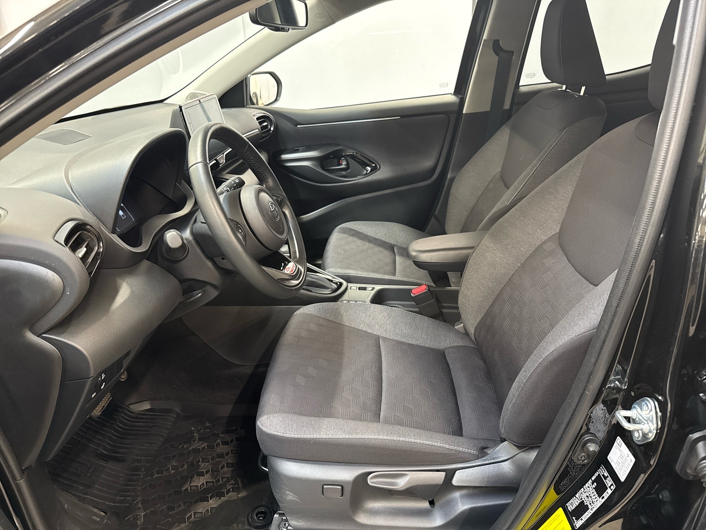 TOYOTA Yaris 2024