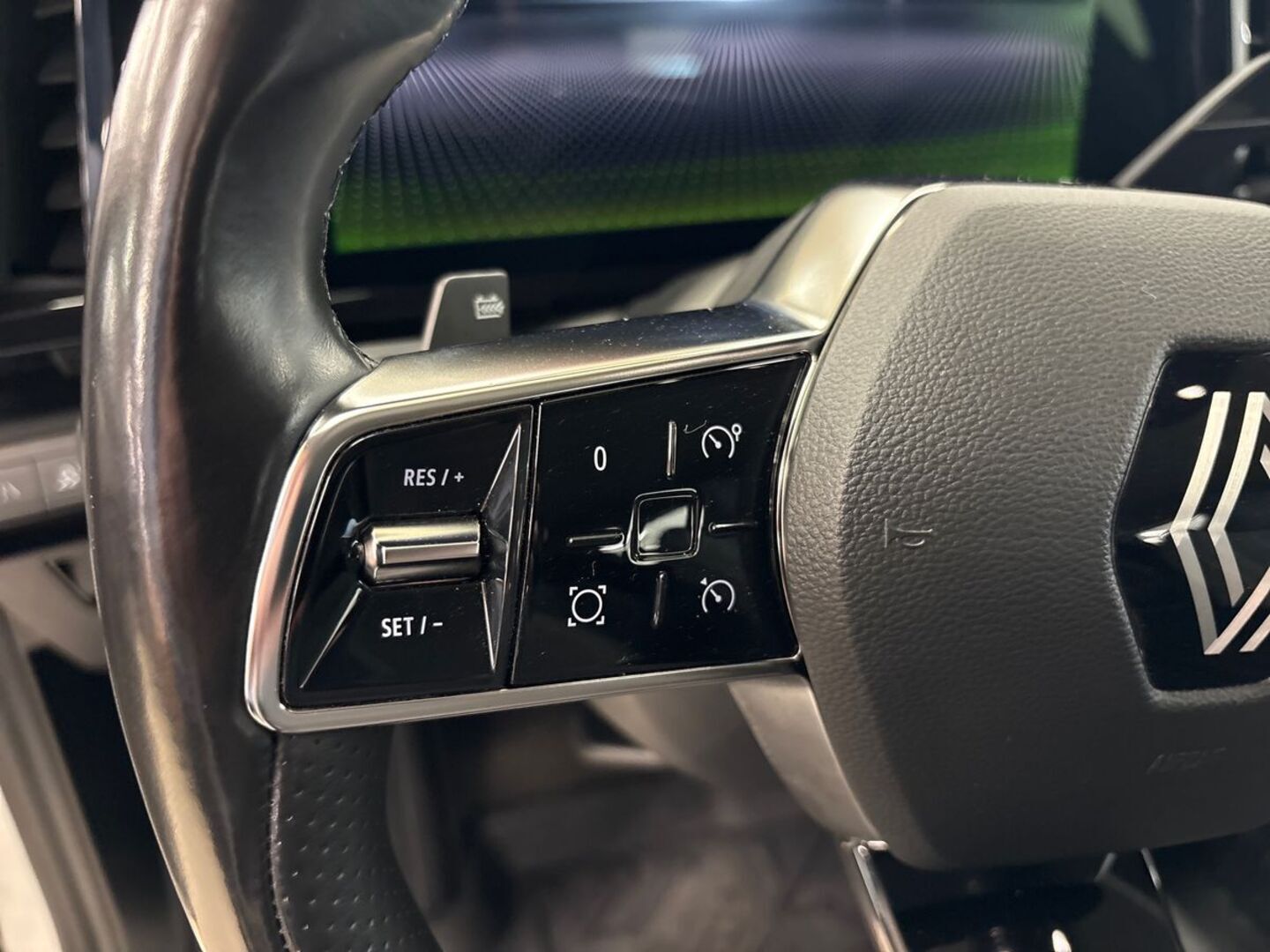 RENAULT Megane 2023