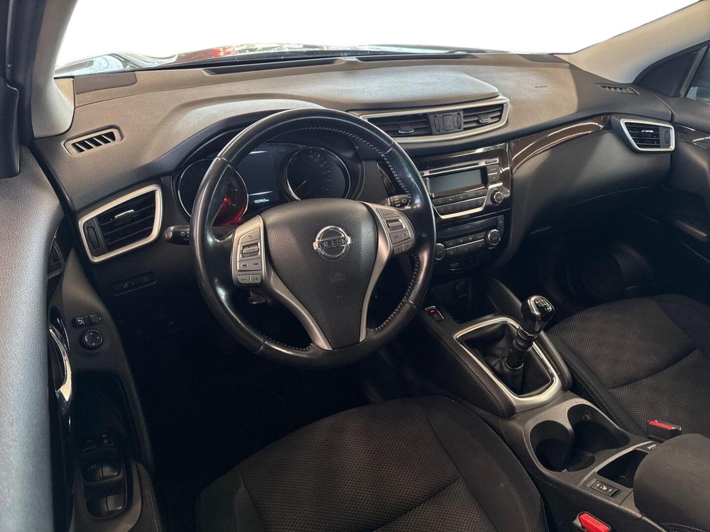 NISSAN Qashqai 2015