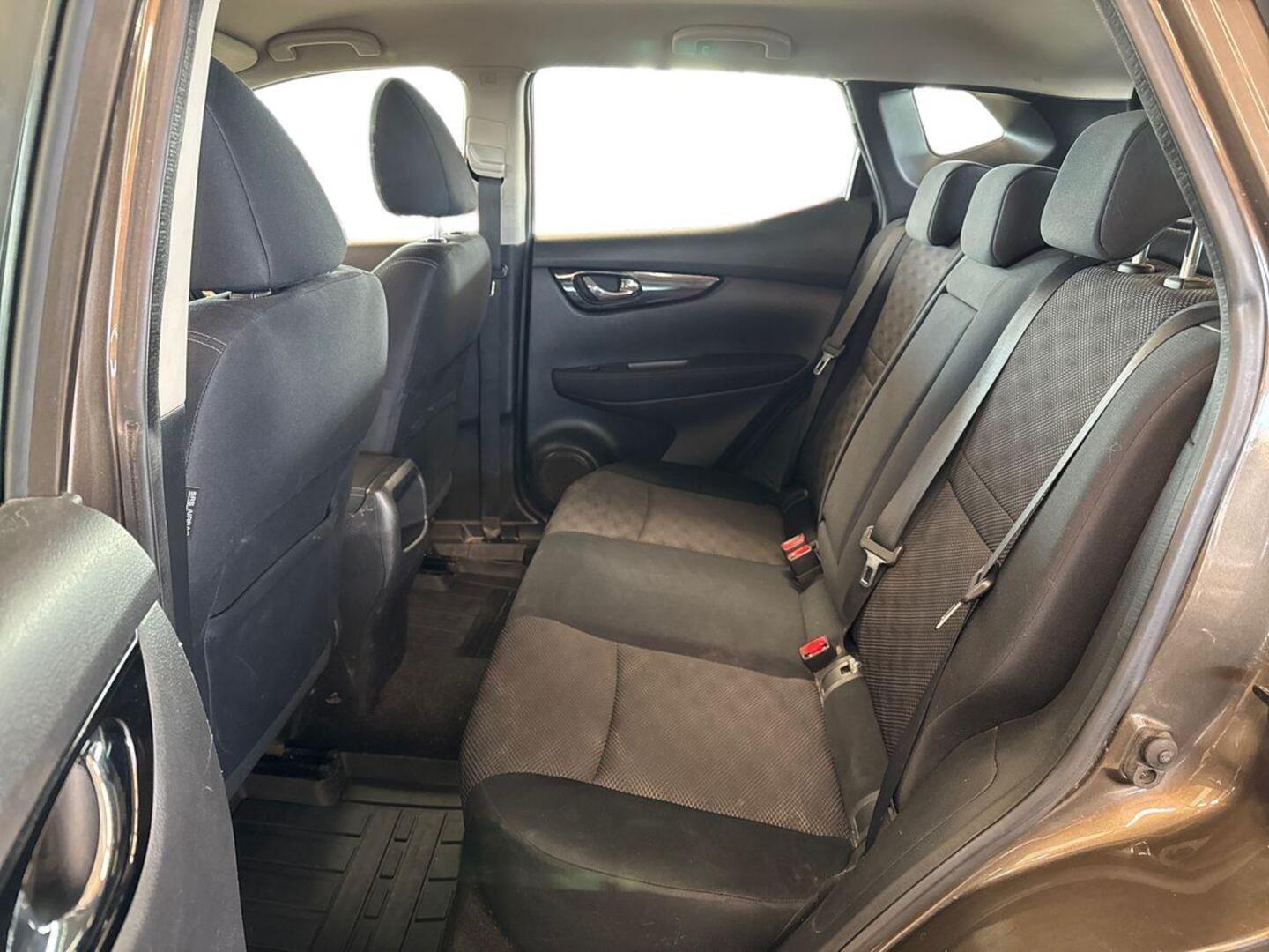 NISSAN Qashqai 2015