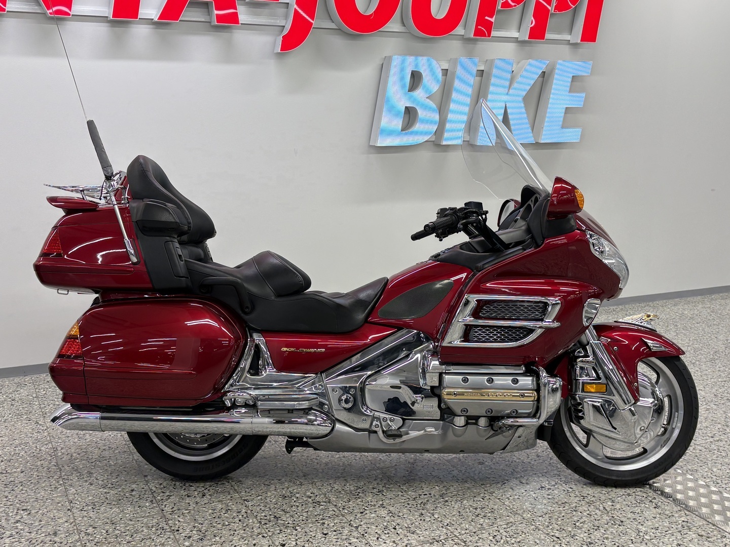HONDA GL 2004