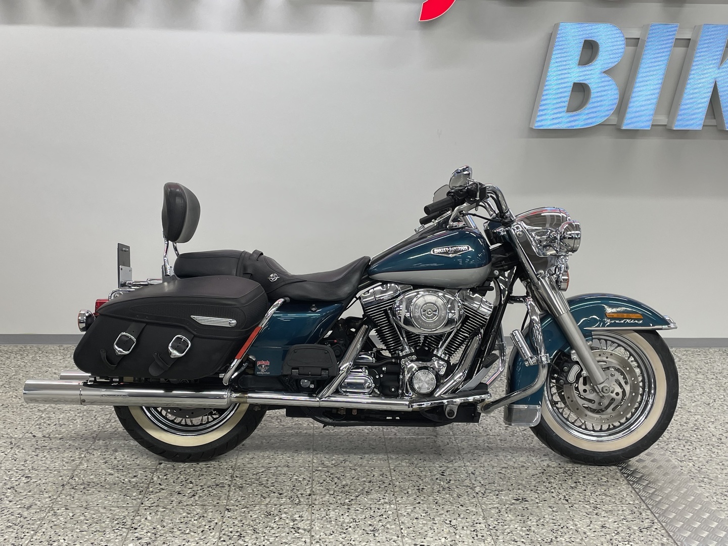 HARLEY-DAVIDSON TOURING 2004