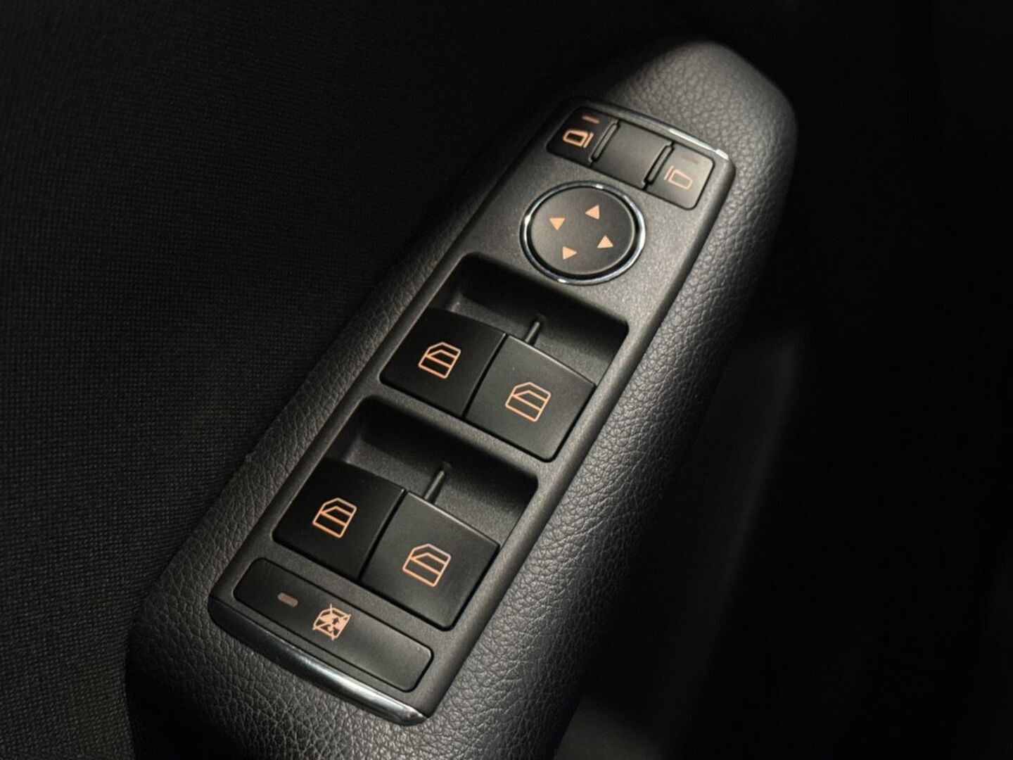 MERCEDES-BENZ B 2013
