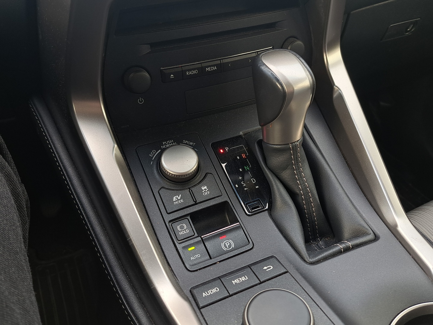 LEXUS NX 2015
