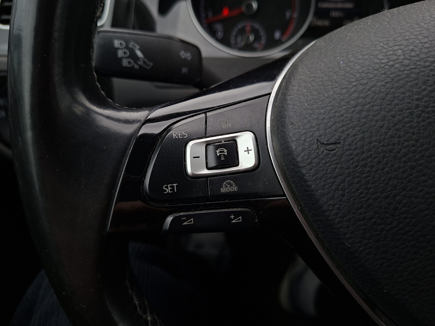VOLKSWAGEN Golf 2017